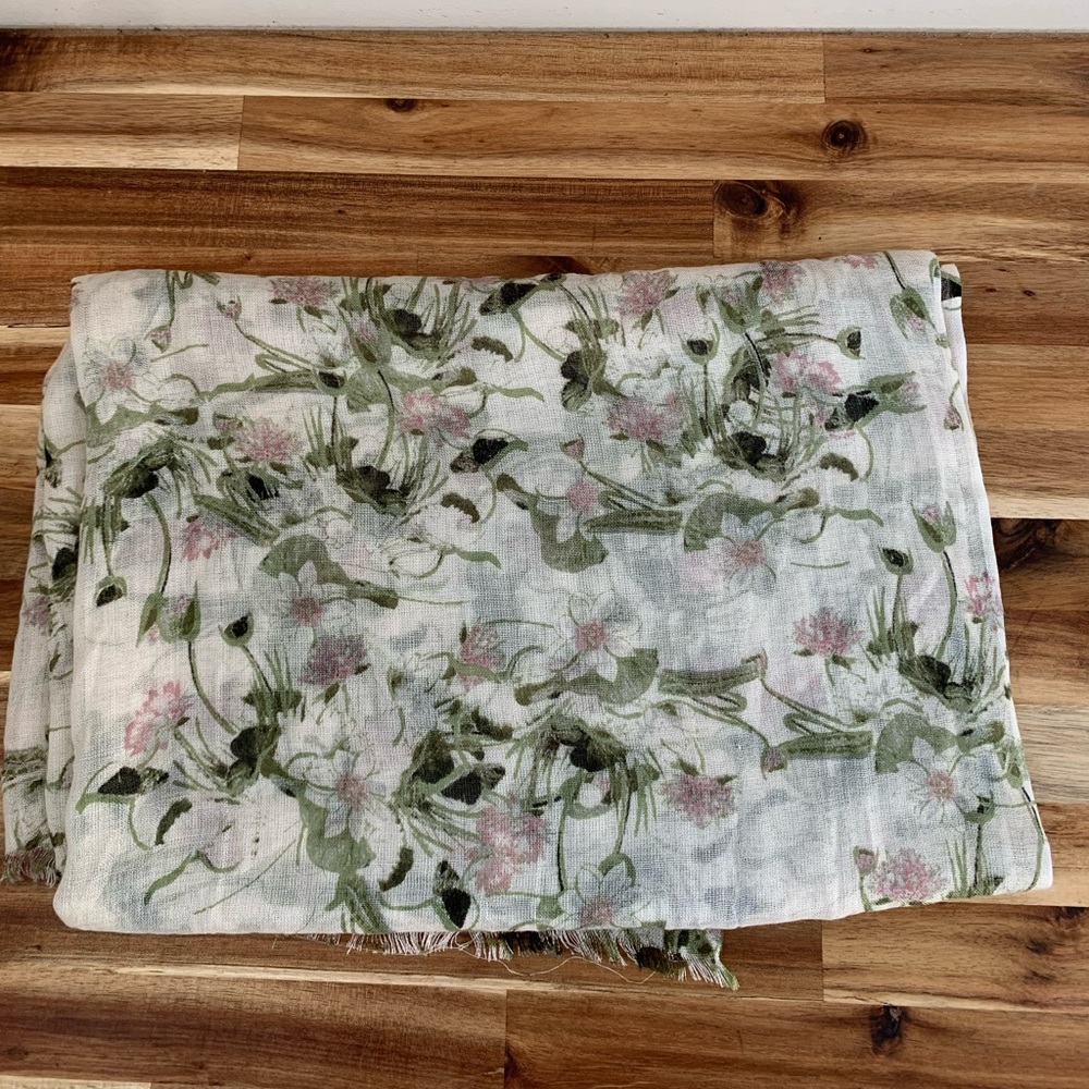 Women’s Lightweight Floral Fashion Scarf